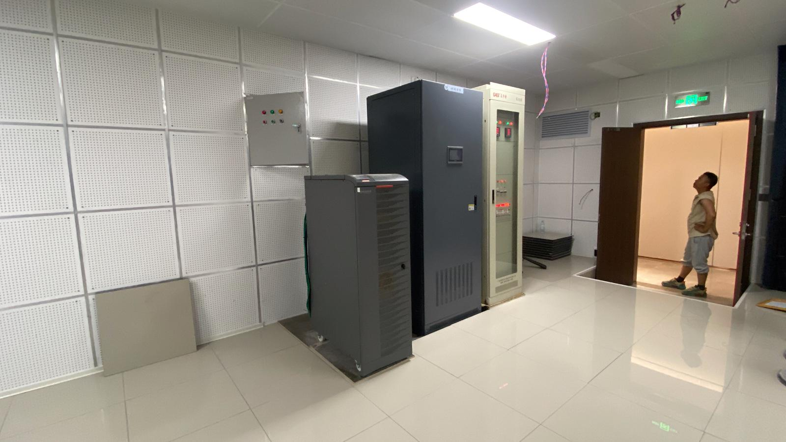 南宁良庆 2000㎡四层办公职场无线覆盖案例背景—UPS机房